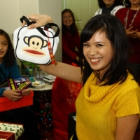 Angelica's Paul Frank bag.. which will get stolen (AGAIN) shortly thereafter...